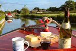 Canalboat picnic