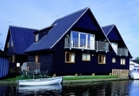 Coot Daisy Broad Lodge in Wroxham