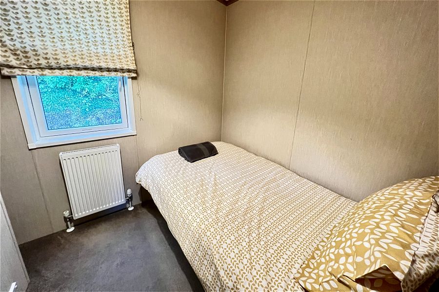 Cotswold Lodge Single Bedroom