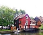 Peninsula Holiday Cottage, Wroxham