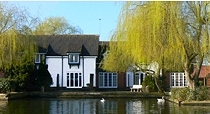 Peninsula Riverside Cottages, Wroxham, Norfolk Broads