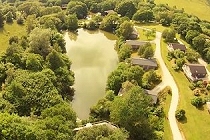 Stonerush Lake lodge in Cornwall