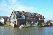 Holiday cottages with fishing 