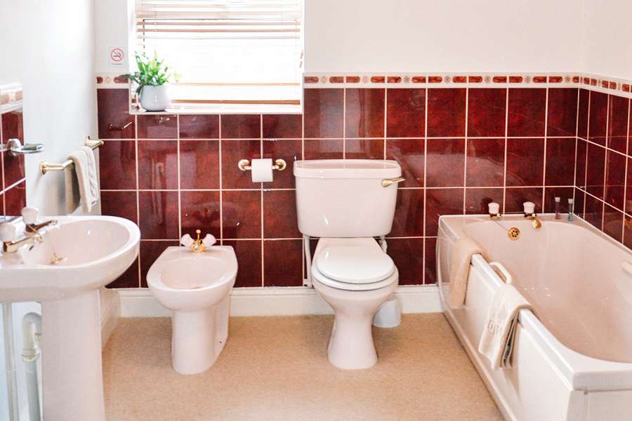 Blackwater Meadow Apartment Bathroom