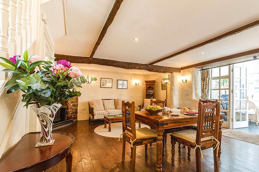 Stable Cottage Dining Area