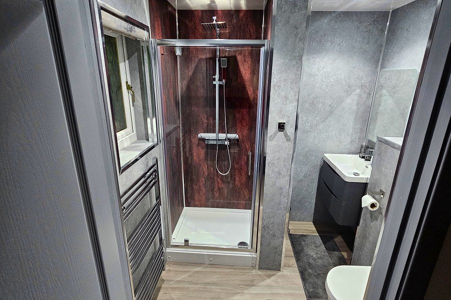 Melfort Harbour Anchorage Ensuite Bathroom