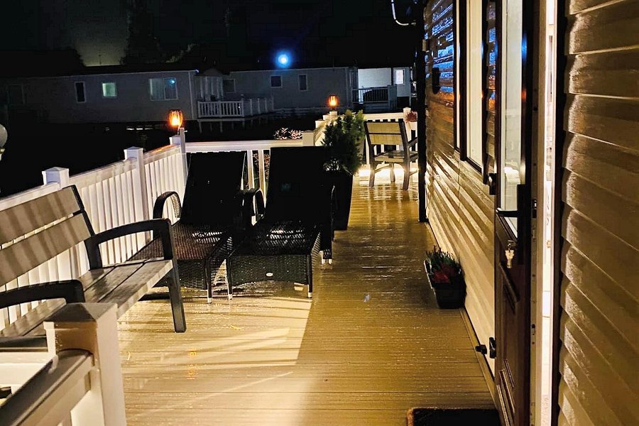 Auroras Dream Lodge Decking