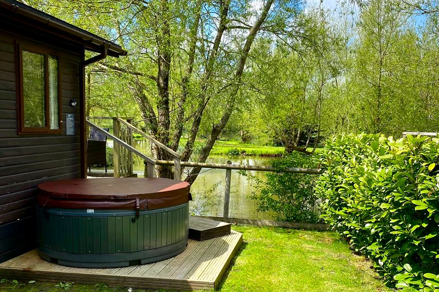 Barnacle Lodge Hot Tub