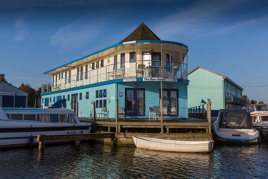 Waterside Boathouse Sleeps 8