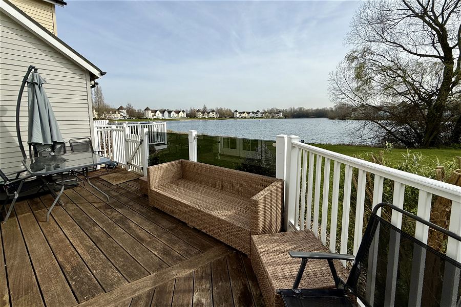 Barnsley Decking