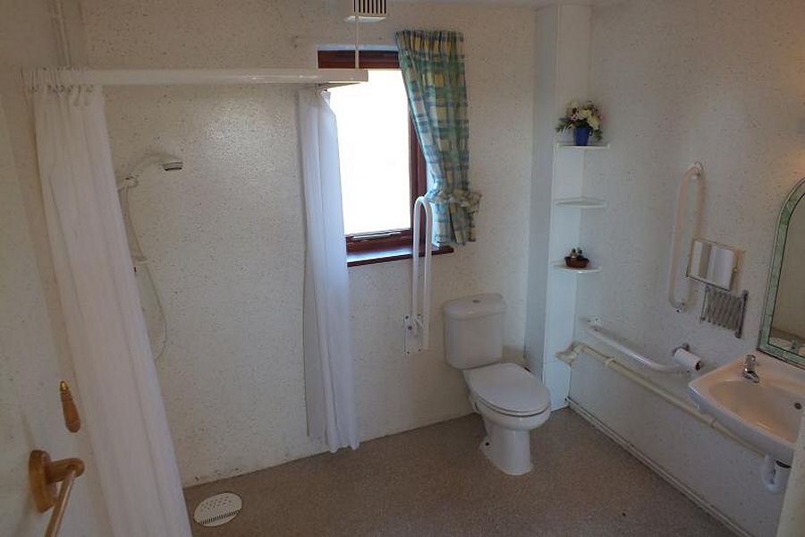 Wagtail Lodge Bathroom