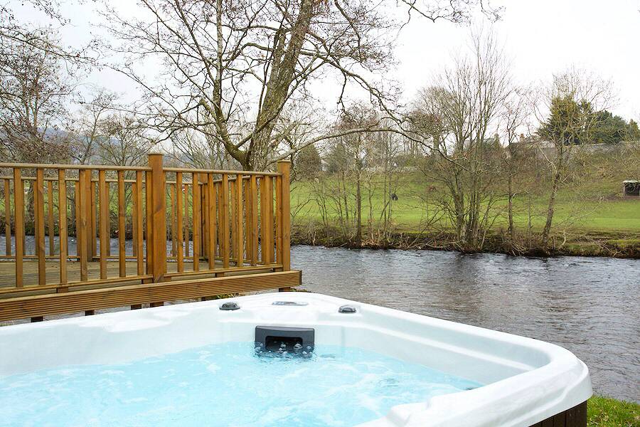 Braidhaugh Ardle Lodge Hot Tub