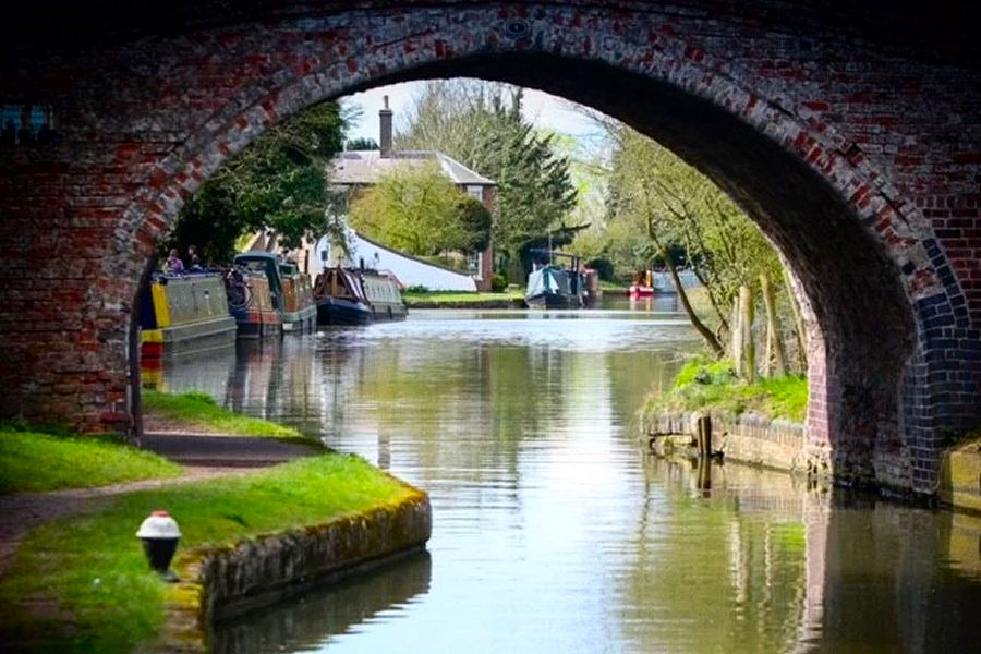 Burchers Bridge Towards Braunston Marina