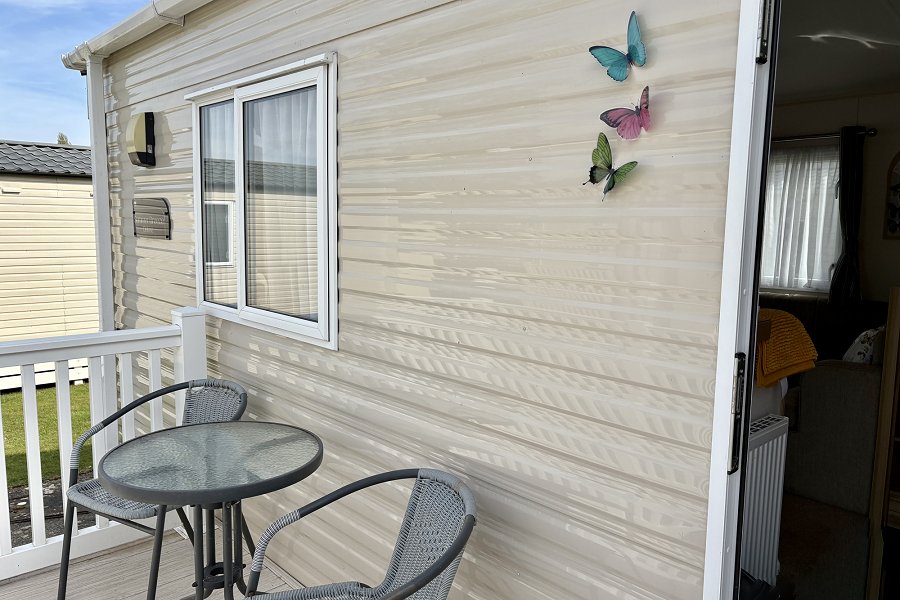 Butterfly Lodge - holiday home in Cirencester