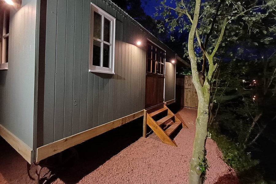 Carp Cabin