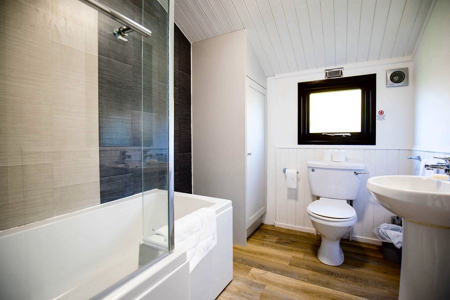 Carrion Lodge Bathroom