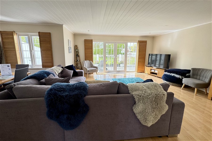 Cerney House Lounge