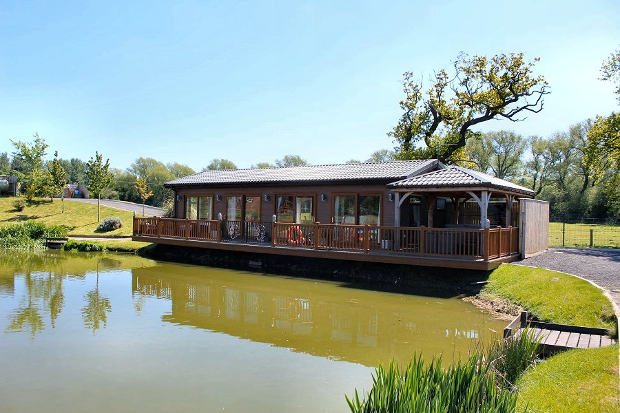 Grebe Lodge