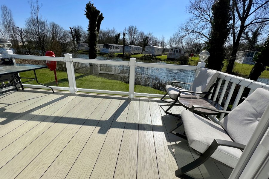 Kingfisher Retreat Decking