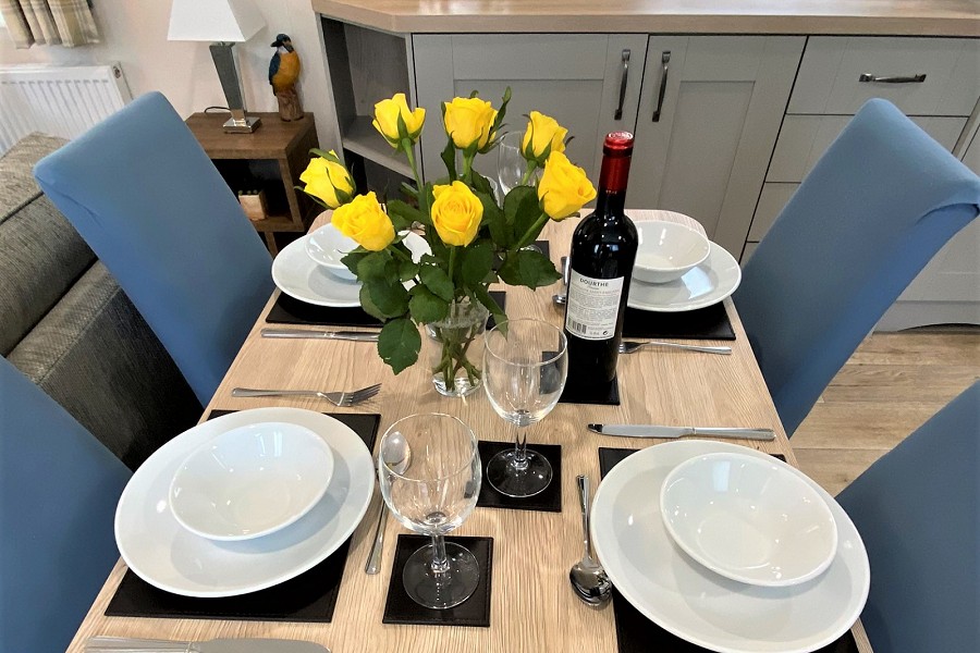 Kingfisher Retreat Dining
