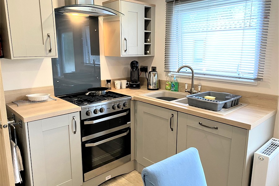 Kingfisher Retreat Kitchen