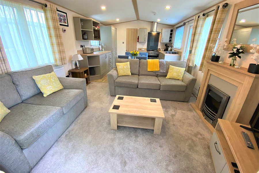 Kingfisher Retreat Lounge