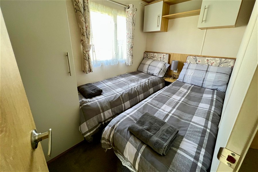 Willow Lodge Twin Bedroom