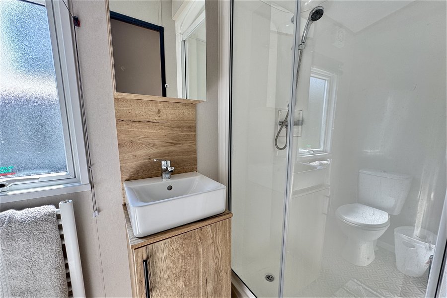 Cotswold Reach Bathroom