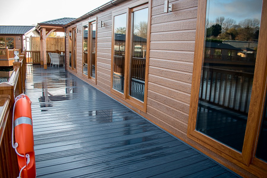 Pelican Lodge