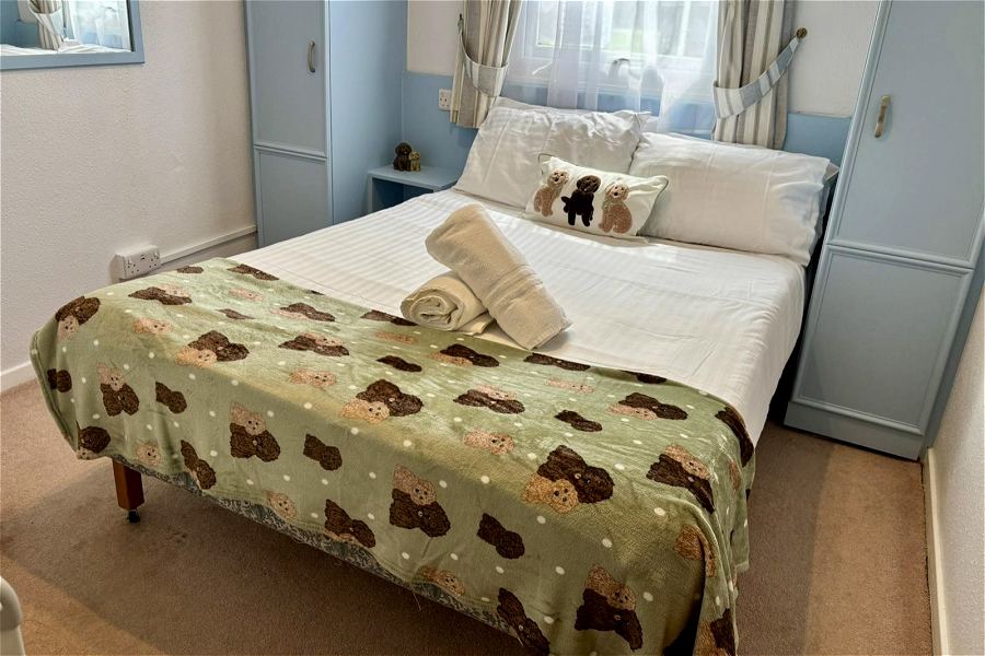Bear's Cabin Double Bedroom