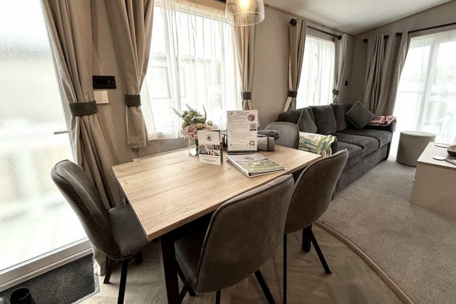 Coconuts Retreat Dining Area