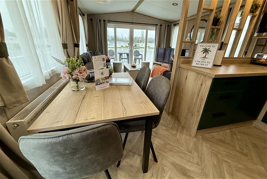 Coconuts Retreat Dining Area