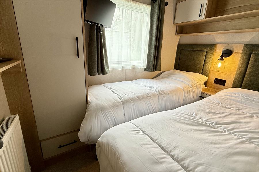 Coconuts Retreat Twin Bedroom