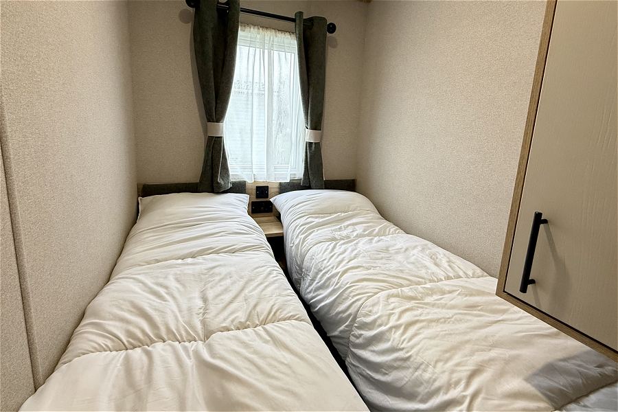 Coconuts Retreat Twin Bedroom