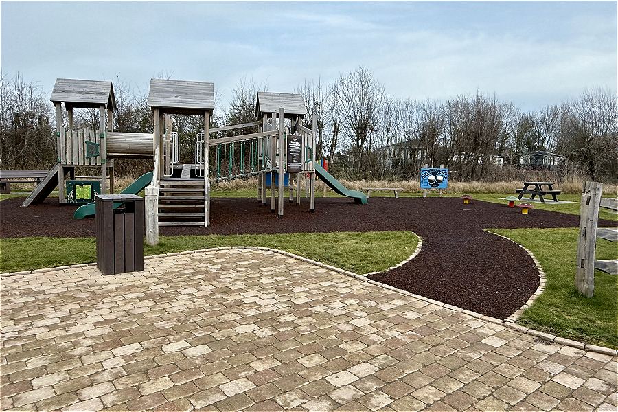 Cotswold Reach Playground