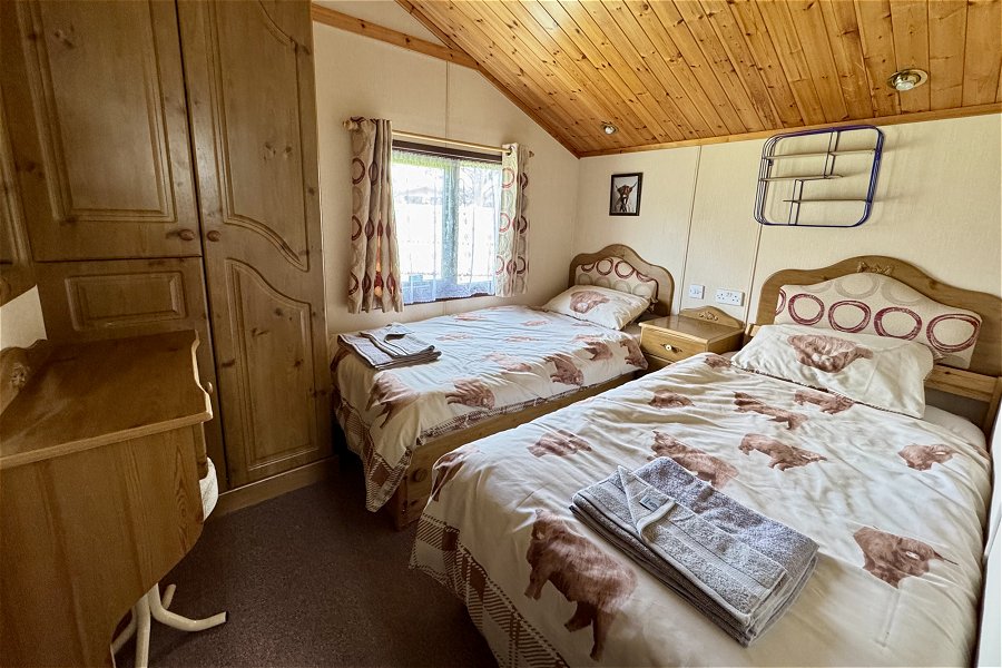 Highland Lodge Twin Bedroom