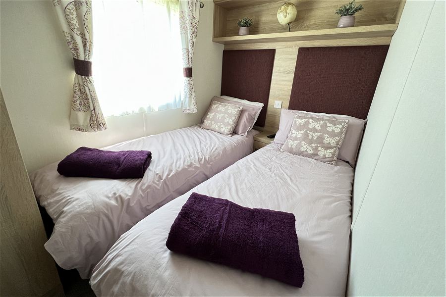 Hygge Lodge Twin Bedroom