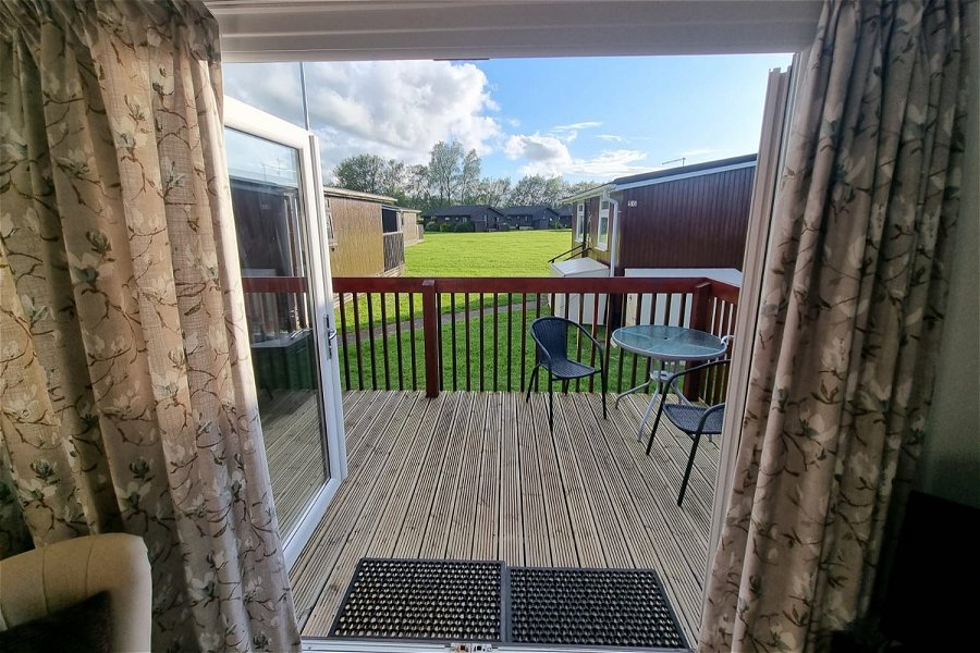 Magnolia Cabin Decking Area