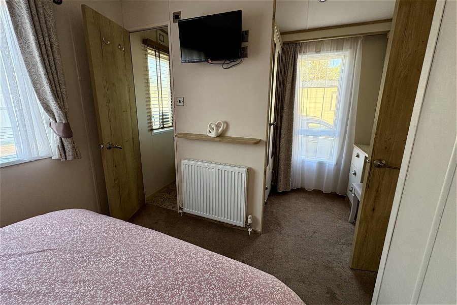 Swans Nest Double Bedroom