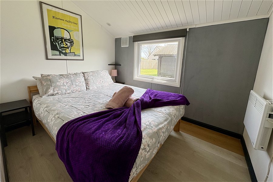 Woodpecker Lodge Double Bedroom