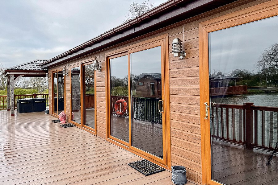 Swan Lodge