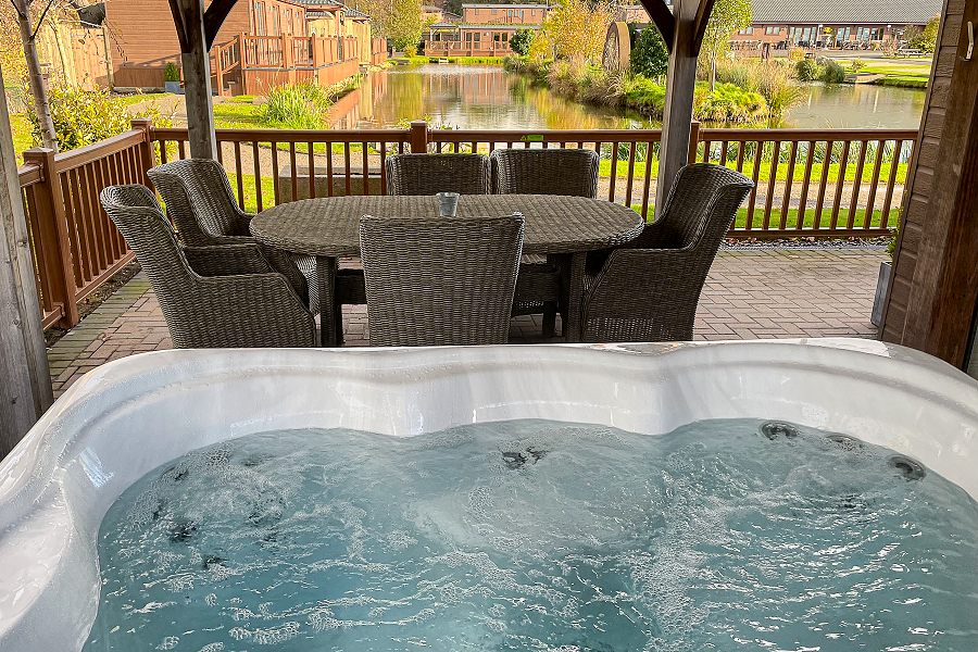 Teal Lodge Hot Tub