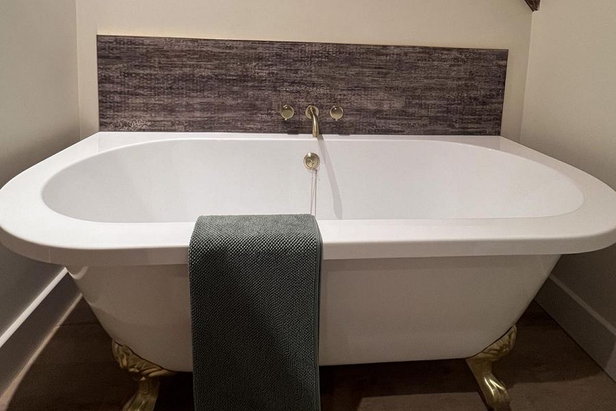 The Old Tearoom Ensuite Bathroom
