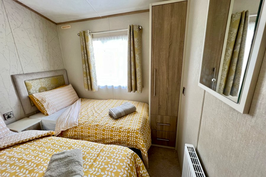 Drakes View Twin 1
