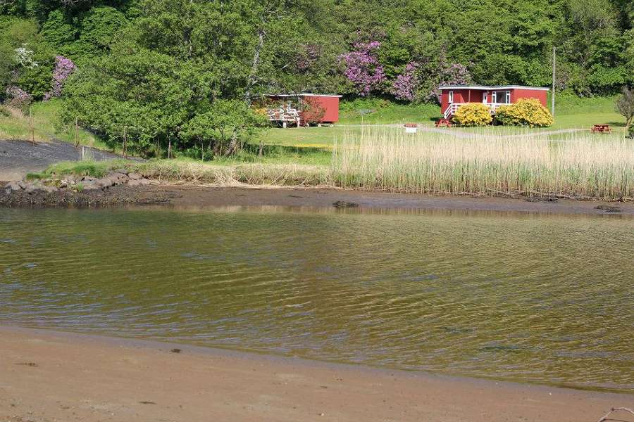 Lochead Chalets Overlooking Loch Caolisport 