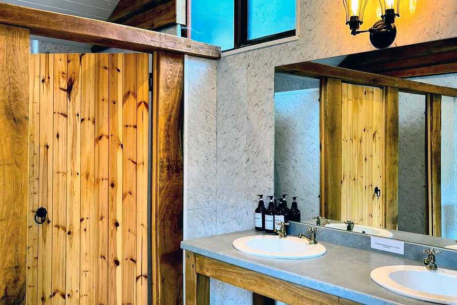 Safari Tent Kingfisher Shower Facilities