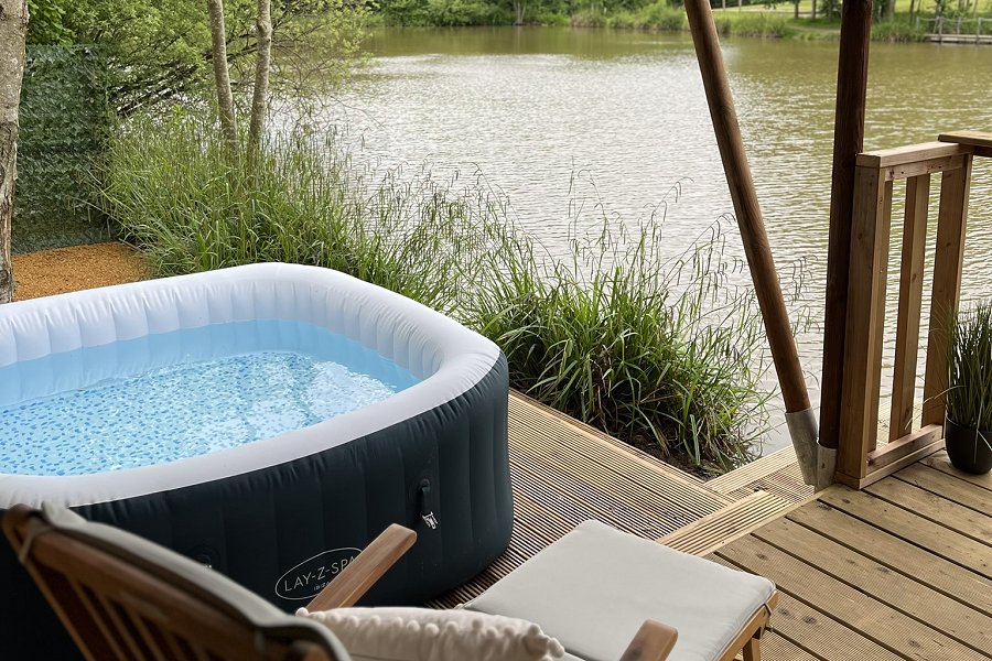 Safari Tent Teal Hot Tub