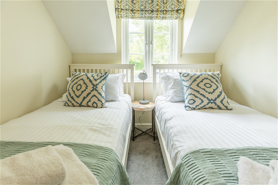Elouera Twin Bedroom