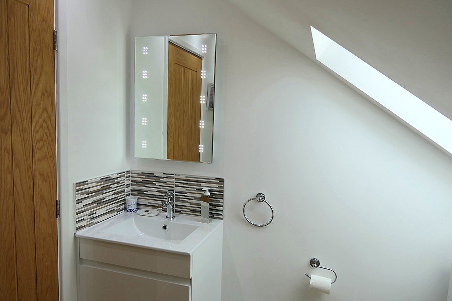 Erequay Boathouse Bathroom