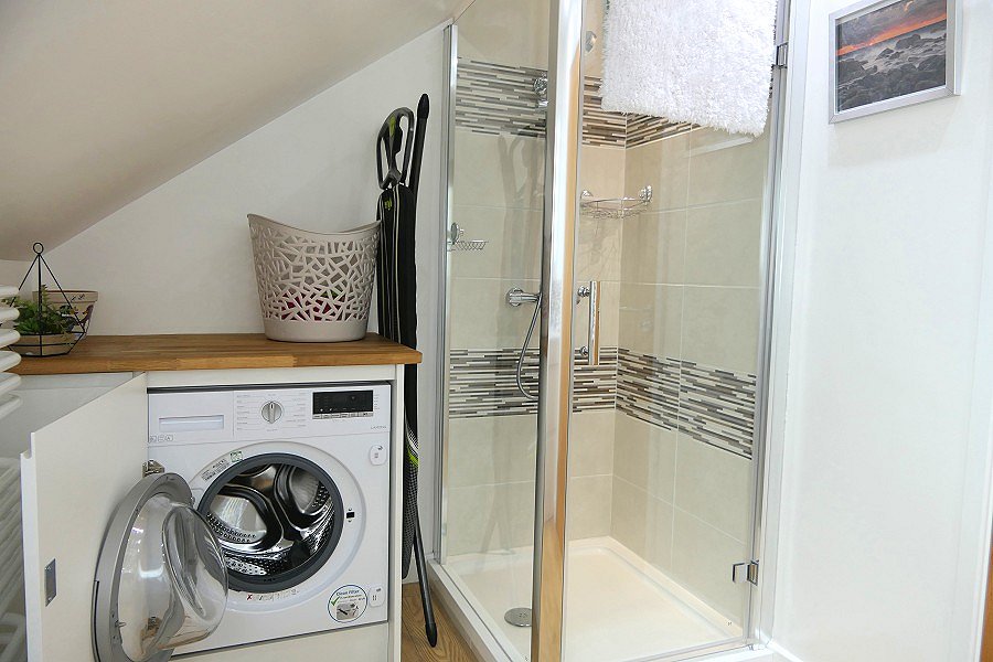 Erequay Boathouse Bathroom